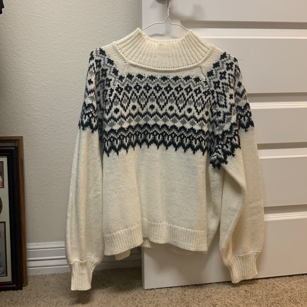 GAP Fair Isle bell sleeve sweater. NWT